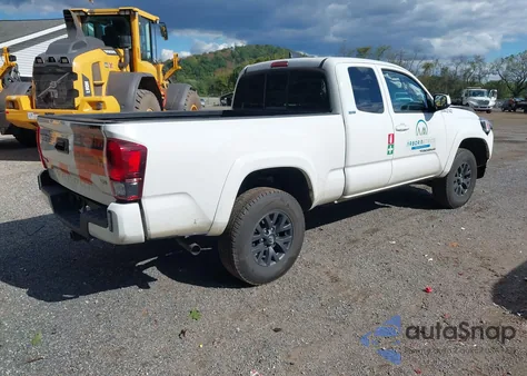 2022 Toyota Tacoma Sr5 V6 z USA, uszkodzony, nr VIN 3TYSZ5AN9NT087363